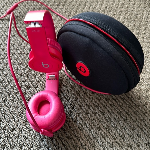 Beats Dr.Dre Solo HD with case wired - Picture 1 of 4